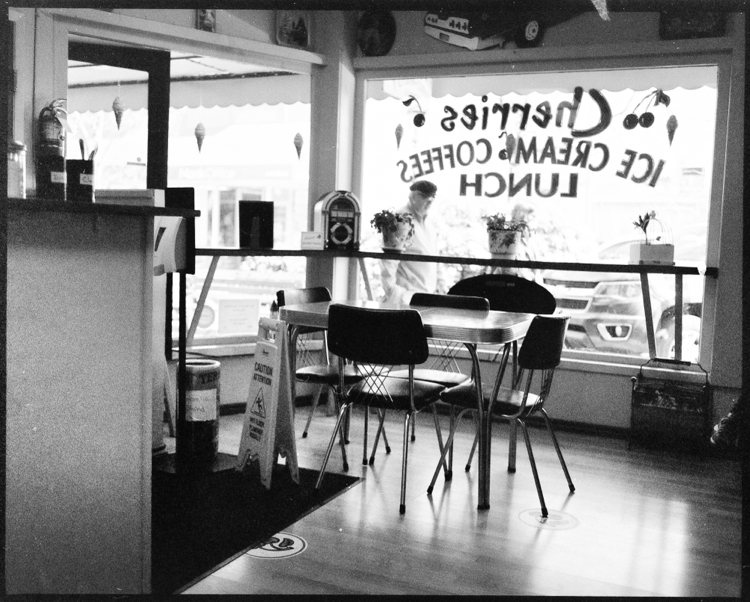 CAFE-1-3.jpg
